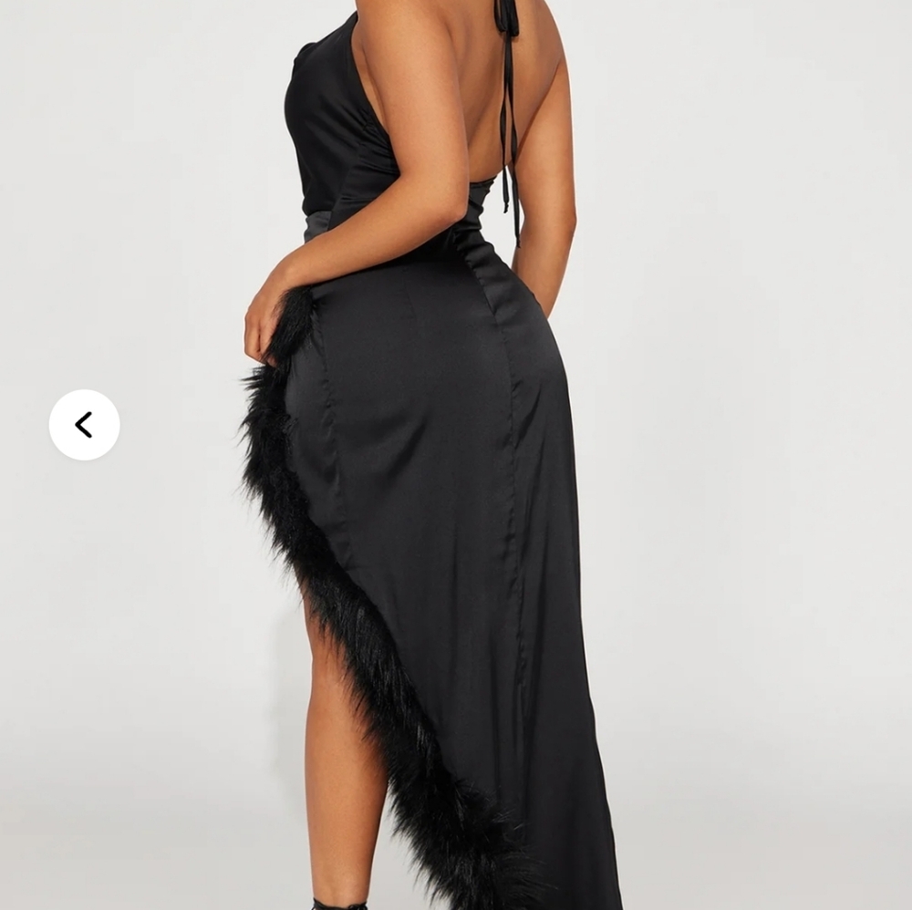 Brand New Elegant Black Halter Dress with Fur Trim - Picture 3 of 6